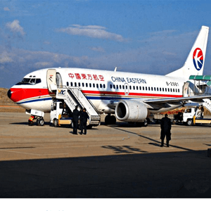 吴圩空运代理航空快运业稳步发展的原因是什么？